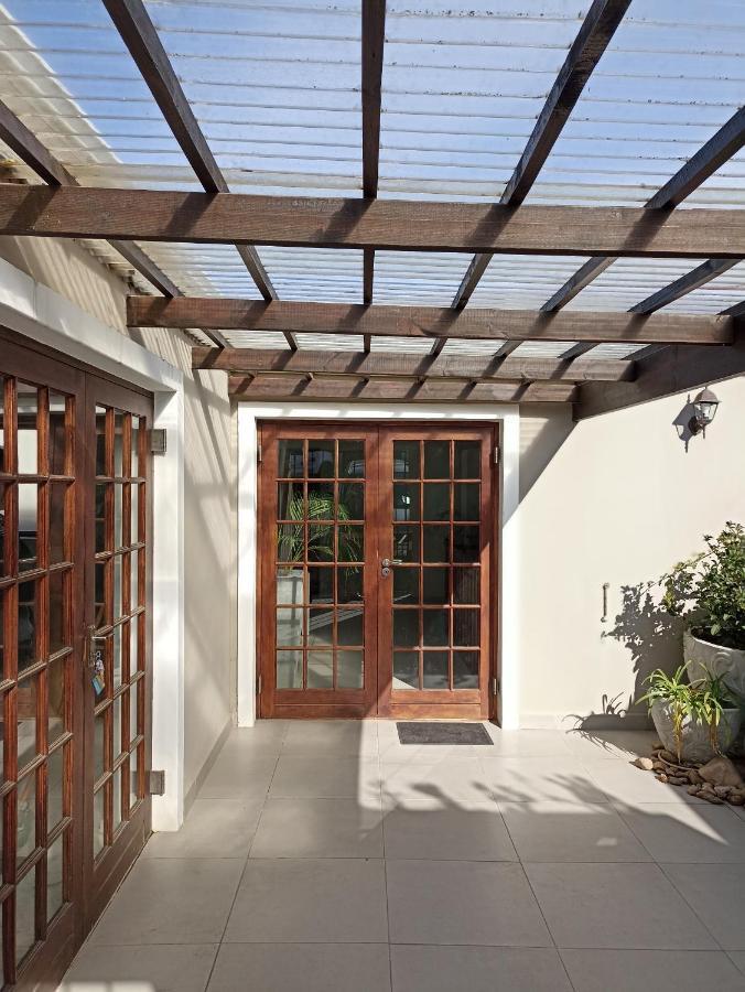 קניסנה Fijnbos Guesthouse מראה חיצוני תמונה